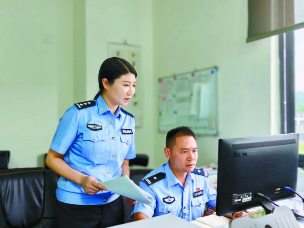 泸深策略 李力力：刑侦一线的“霸王花”