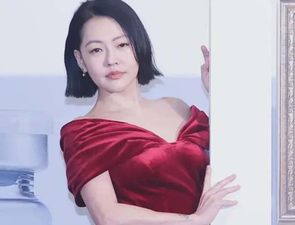 万盈配资 小S今年复出无望！好友曝其可能明年2月后回归，女儿反倒开工了